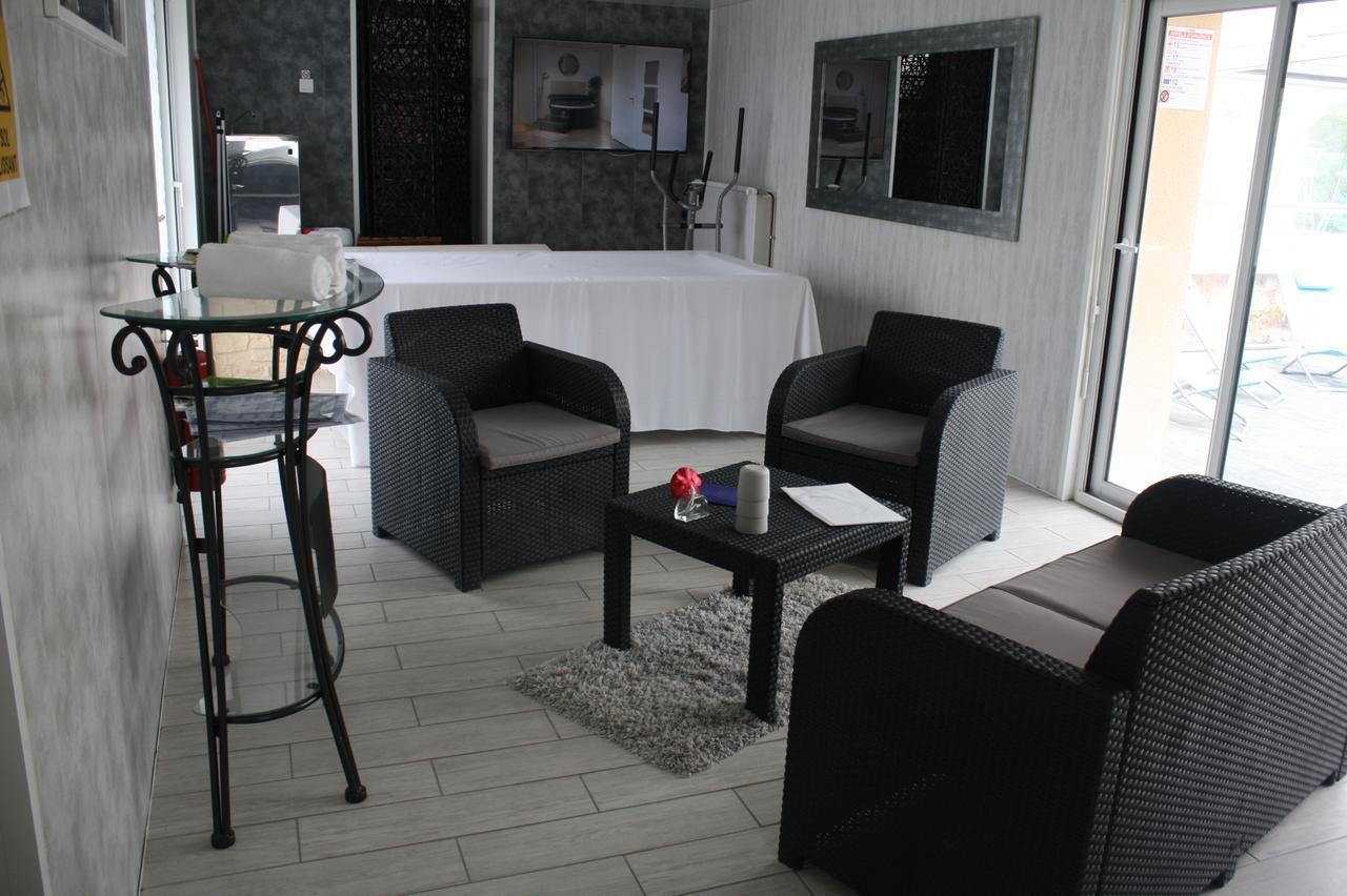 Logis Hotel Chemin Des Dames Le Relais De Fleurette Pontavert Exterior foto